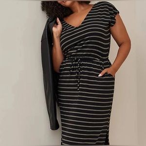 Torrid - Midi Super Soft Dolman Sleeve Dress - Size 3 (22/24) - Black & Green